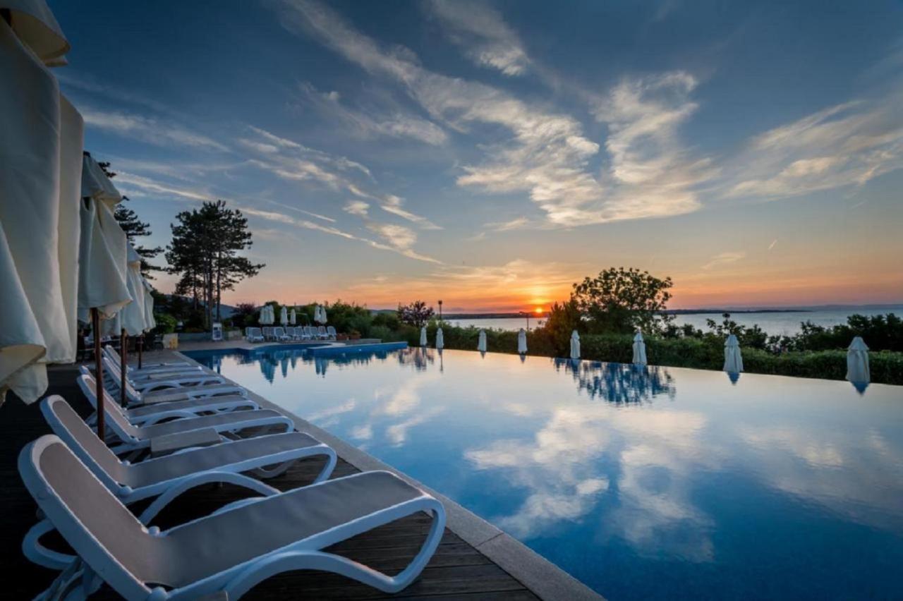 Eve Santa Marina Studios - Sea, Pools, Relax Sozopol Exterior photo